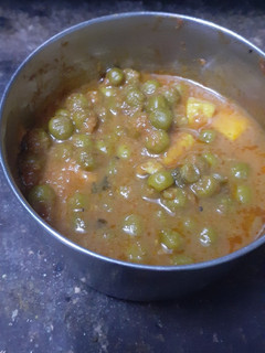 मटर पनीर (matar paneer recipe in Hindi) रेसिपी मुख्य फोटो