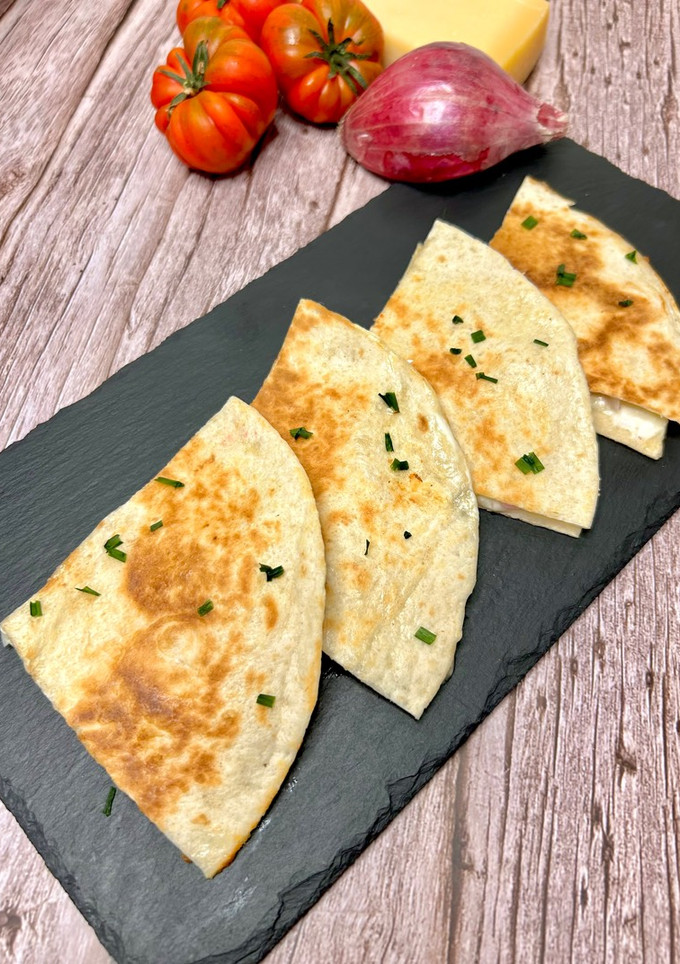 Una foto de Quesadilla con queso de cabra