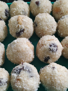 ரவாலாடு (Rava LAddu Recipe in Tamil) செய்முறை முக்கிய புகைப்படம்