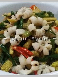 Foto resep Tumis Cumi Baby Corn