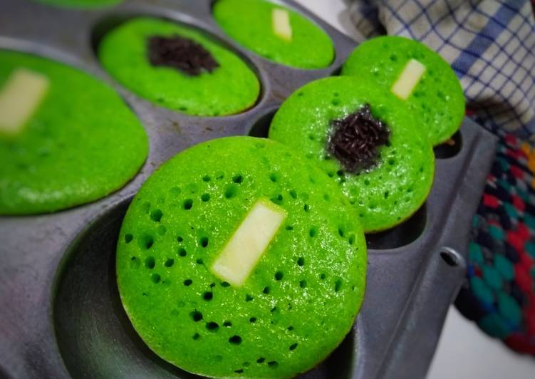 Pukis pandan bulat