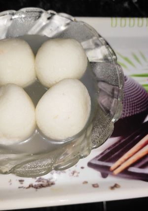 स्पंजी रसगुल्ला (spongy rasgulla recipe in Hindi) रेसिपी मुख्य फोटो