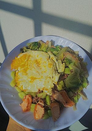 Hình của món 😋🍳Bún gạo lứt xào 🍝.