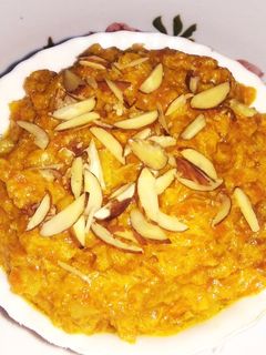 গাজরের হালুয়া (Gajorer halua recipe in bengali) রেসিপির প্রধান ছবি