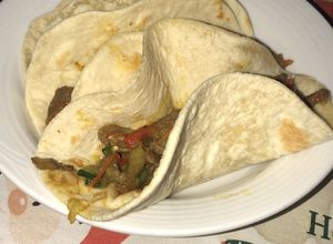 Una foto de Tacos 🌮 paso a paso (con lo que hay en casa 😋)