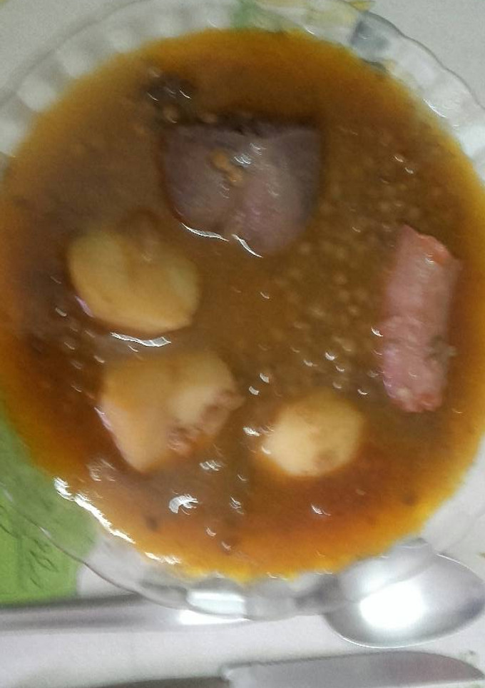 Una foto de Lentejas estofadas con chorizo y morcilla