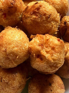 A picture of Yam balls.