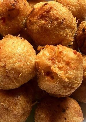 A picture of Yam balls.