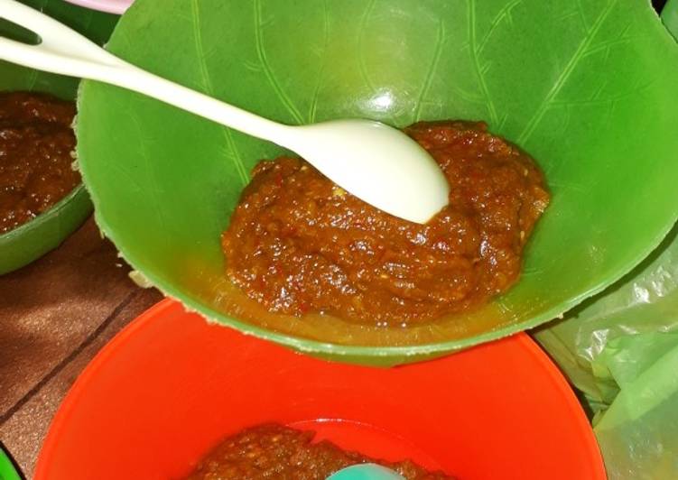 Sambel trasi nasi uduk sederana by Ar☆