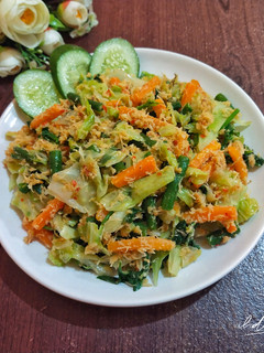 Foto resep Sayur Urap (versi tumis) lebih gurih dan tahan lama