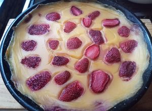 Una foto de Kuchen sureño también conocido con alemán ☺️😏🍓🍓