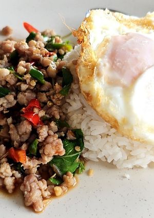 รูปของ กระเพราหมูสับ ไข่ดาว
