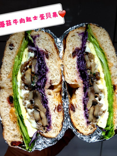 韓式蘑菇牛肉起士蛋貝果 的食譜成品照片