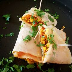 A picture of Semolina stuffed dosa.