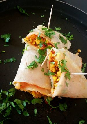 A picture of Semolina stuffed dosa.