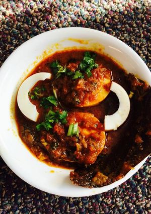 A picture of Egg Curry.