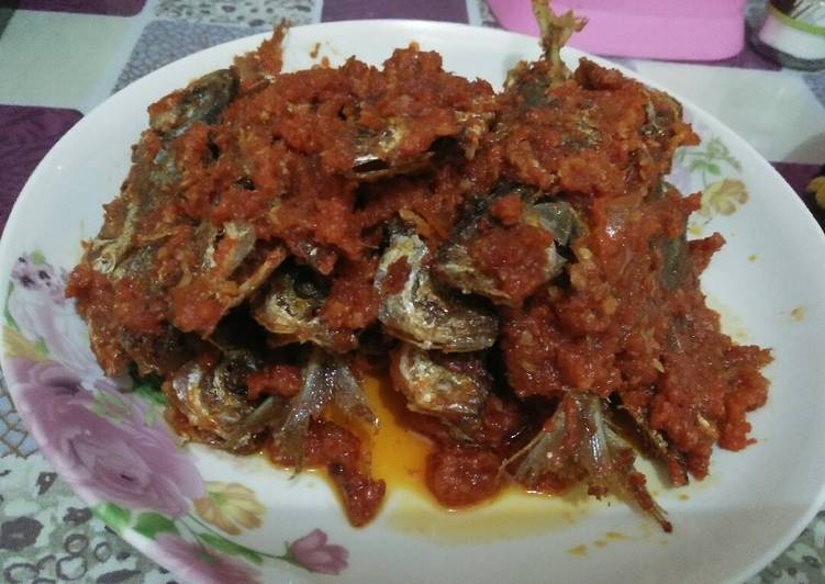 Cara Gampang Menyiapkan Ikan selar balado, Menggugah Selera