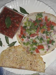 A picture of Uttapam.
