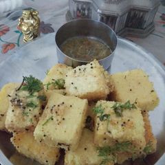 A picture of Dhokla.