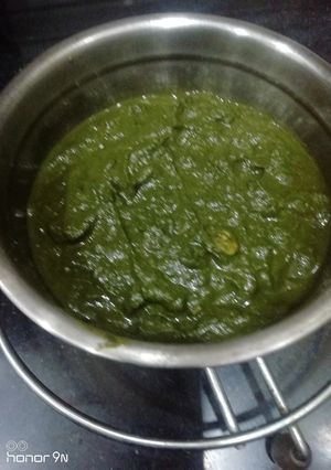 A picture of Bathua Saag.