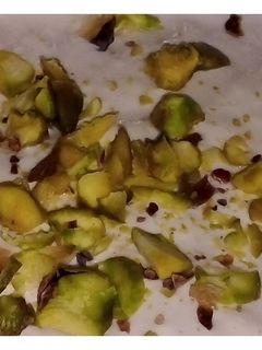 صورة لوصفة عيش السرايا بالفستق