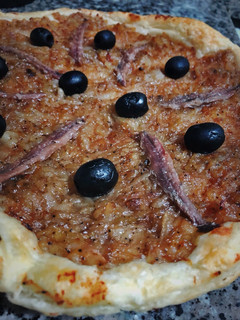 Una foto de Pissaladière