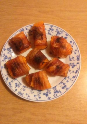 Baconbe göngyölt sütőtök recept fotója