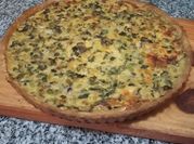 Una foto de tarta de puerro fácil