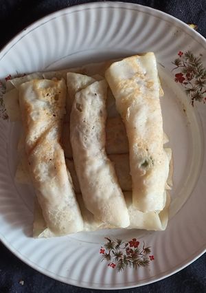 পাটিসাপটা পিঠে (patishapta pithe recipe in Bengali) রেসিপির প্রধান ছবি