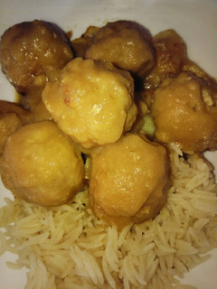 Una foto de Albóndigas en salsa con arroz