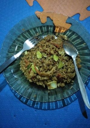 Foto resep Nasi goreng spesial petai lada hitam balado ala Eko Harjo