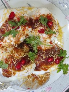 भल्ला चाट (Bhalla Chaat recipe in hindi) रेसिपी मुख्य फोटो