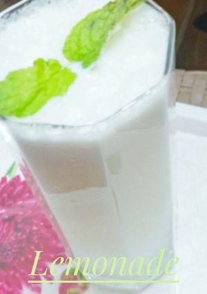 லெமனேட் (Lemonade recipe in tamil) செய்முறை முக்கிய புகைப்படம்