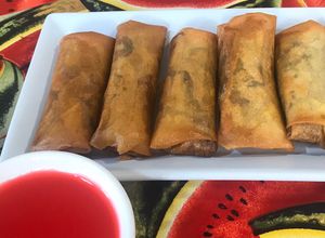 Una foto de Sprig rolls de jamón