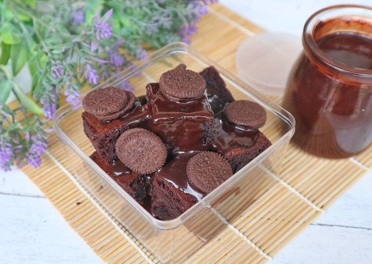 FUDGY BROW BOX BROW CUBE | Cara makan brownies yang berbeda