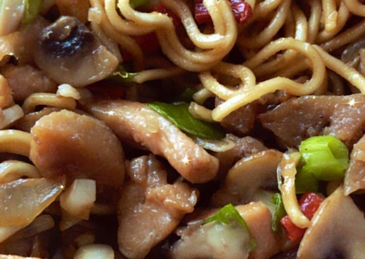 Cara Gampang Membuat Chow Mien Chicken Mushroom Anti Gagal