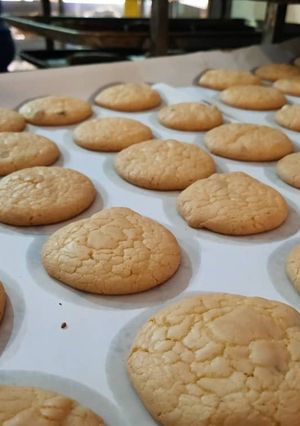 عکسی از دستور شیرینی کشمشی با حجم بالا