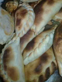 Una foto de Empanadas de pollo 🍗
