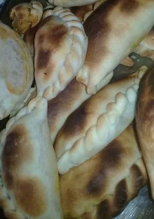 Una foto de Empanadas de pollo 🍗