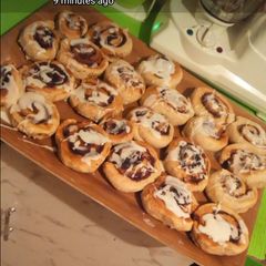 A picture of Cinnamon roll.