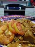 Kwetiau udang baso