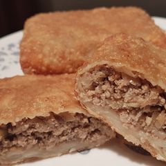 A picture of Glenda's Eggrolls.