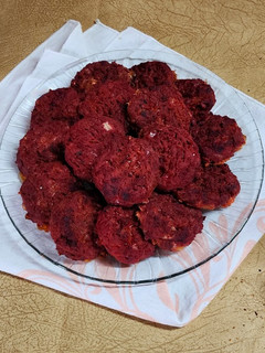 Una foto de 🧆 Bocaditos de calabaza, remolacha y okara de soja 🧆