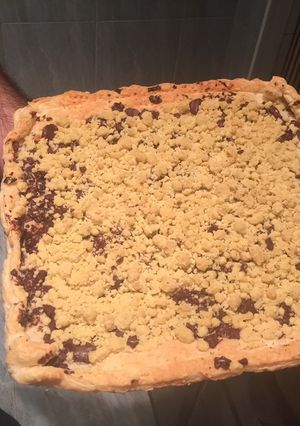 Foto principal de Coca de mollitas de hojaldre y chocolate (Receta alicantina)