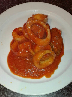 Una foto de Calamares en salsa americana a mi manera