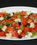 Queso mozzarella con tomates y aderezo balsámico