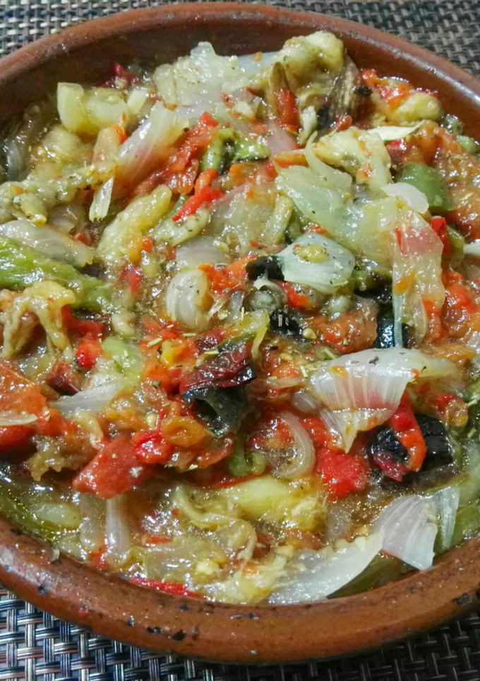 Una foto de Escalivada de verduras