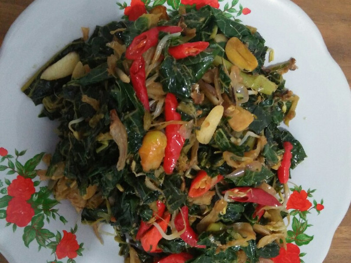 Bagaimana Membuat Oseng daun pepaya campur taoge dan teri Anti Gagal