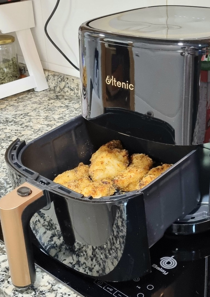 Una foto de Pechuga de pollo en freidora Ultenic 👩‍🍳