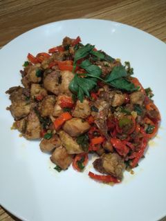 Foto resep Dada ayam goreng bawang pedas